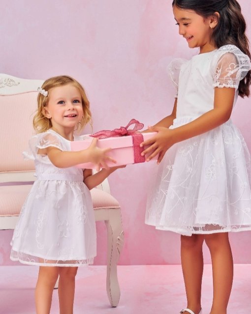 Vestido em Tule Bordado Branco Tule Relevo - Ref 77476 - Kukiê